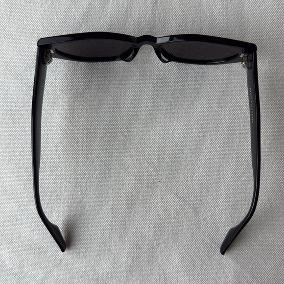 Gentle Monster Ghost Sunglasses Unisex Black - Picture 7 of 11